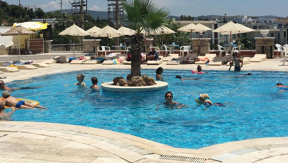 Sunpoint Hotel Bodrum غومْبيت المظهر الخارجي الصورة